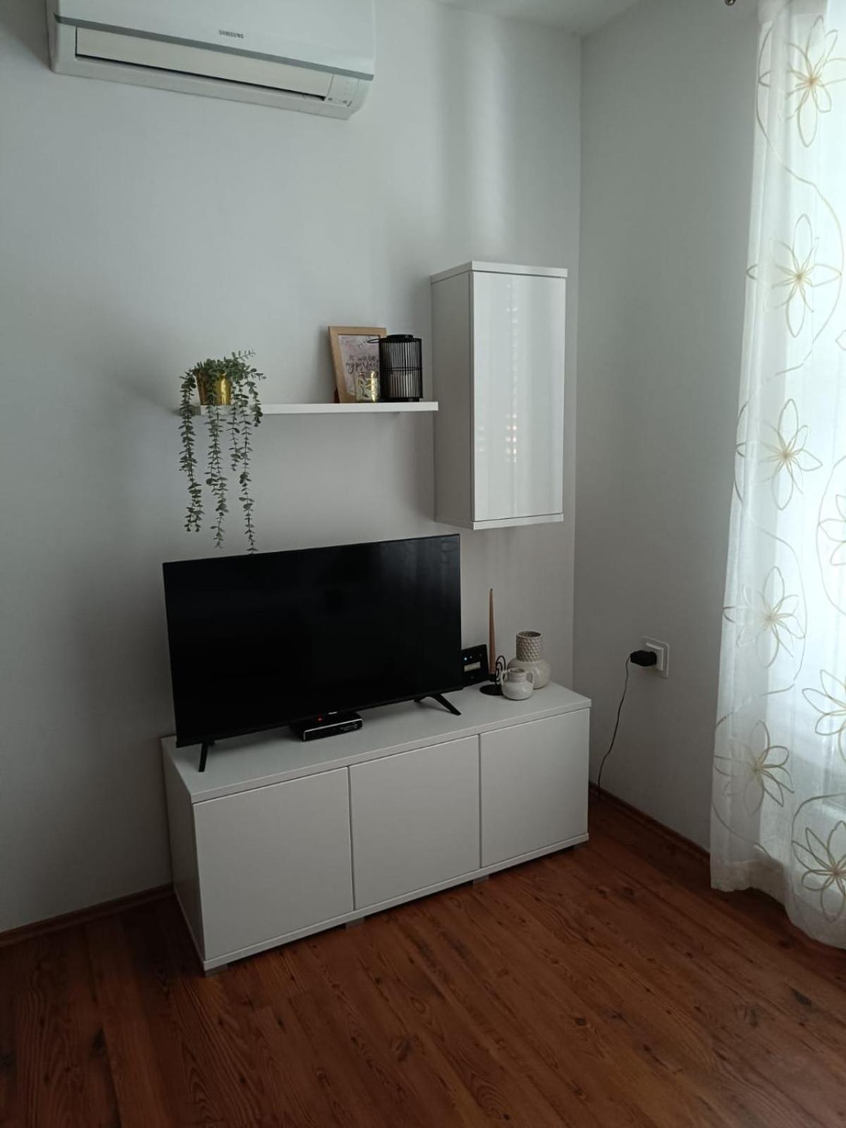 Lino Apartment Ivan Dolac Exterior photo